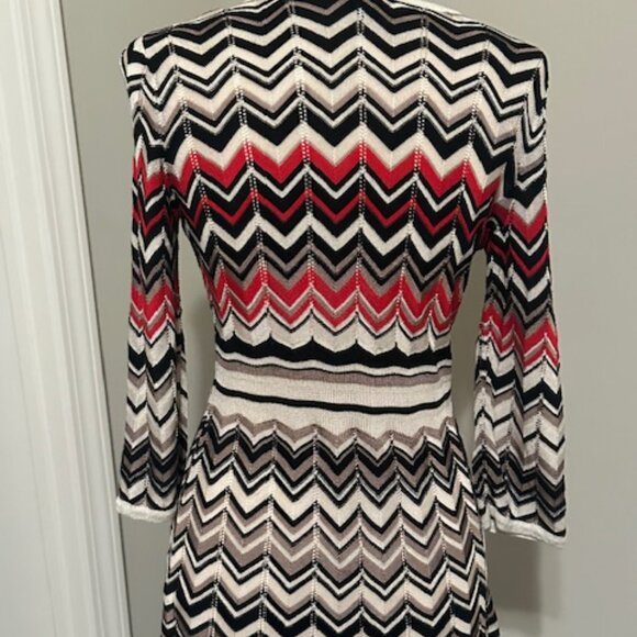 Brand new White House Black Market Cardigan,  Size XS - Picture 4 of 7